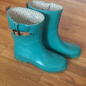 Rain boots